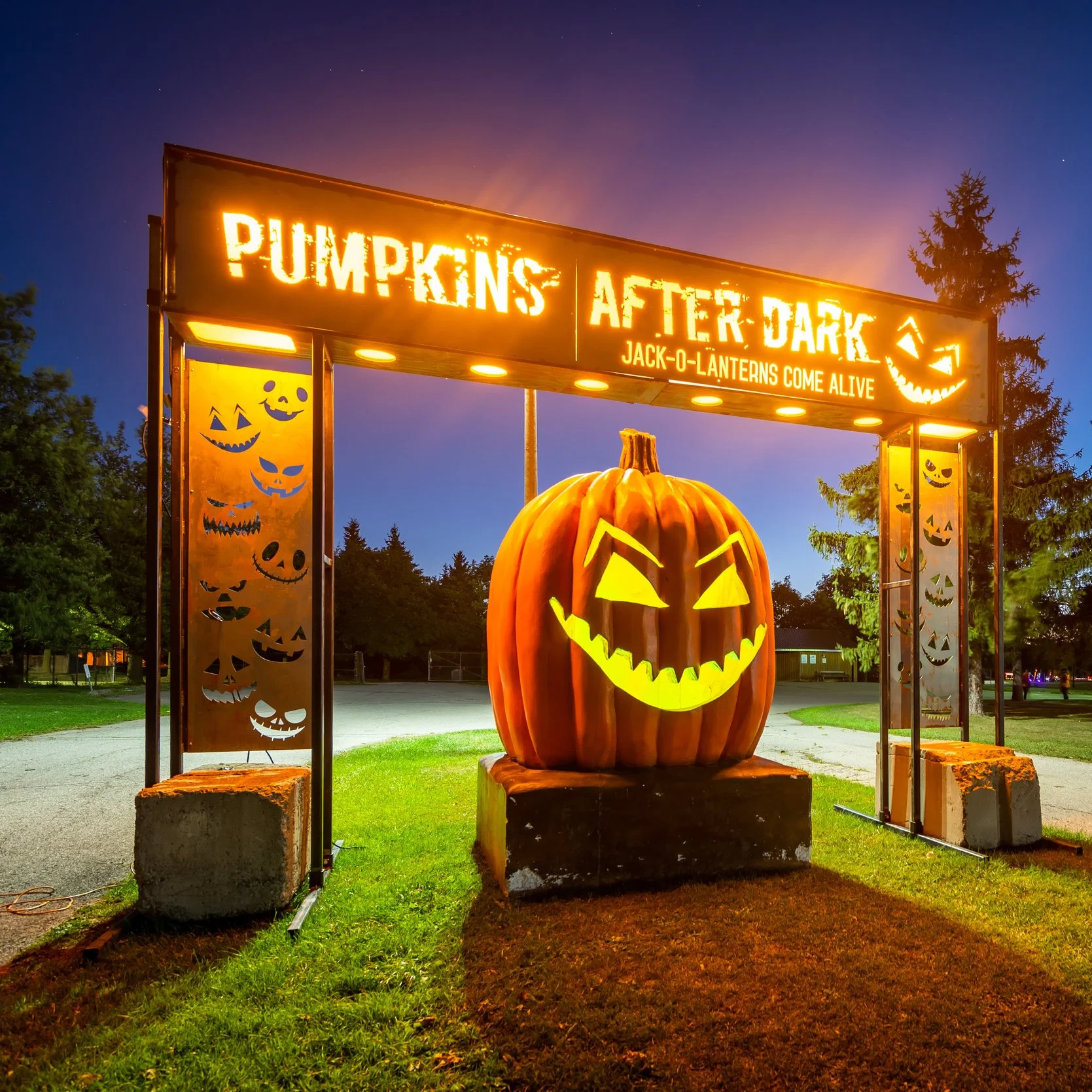 万圣节南瓜夜景 + Pumpkins After Dark+Burnaby